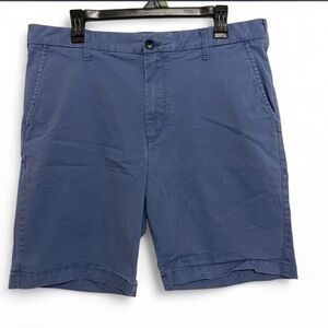 Izod Men's Flat Front Blue Shorts 34”
